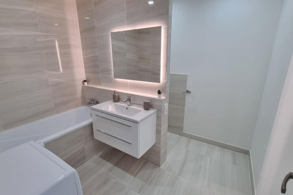 Finnem Rentals Varnsdorfska Prague Exterior photo